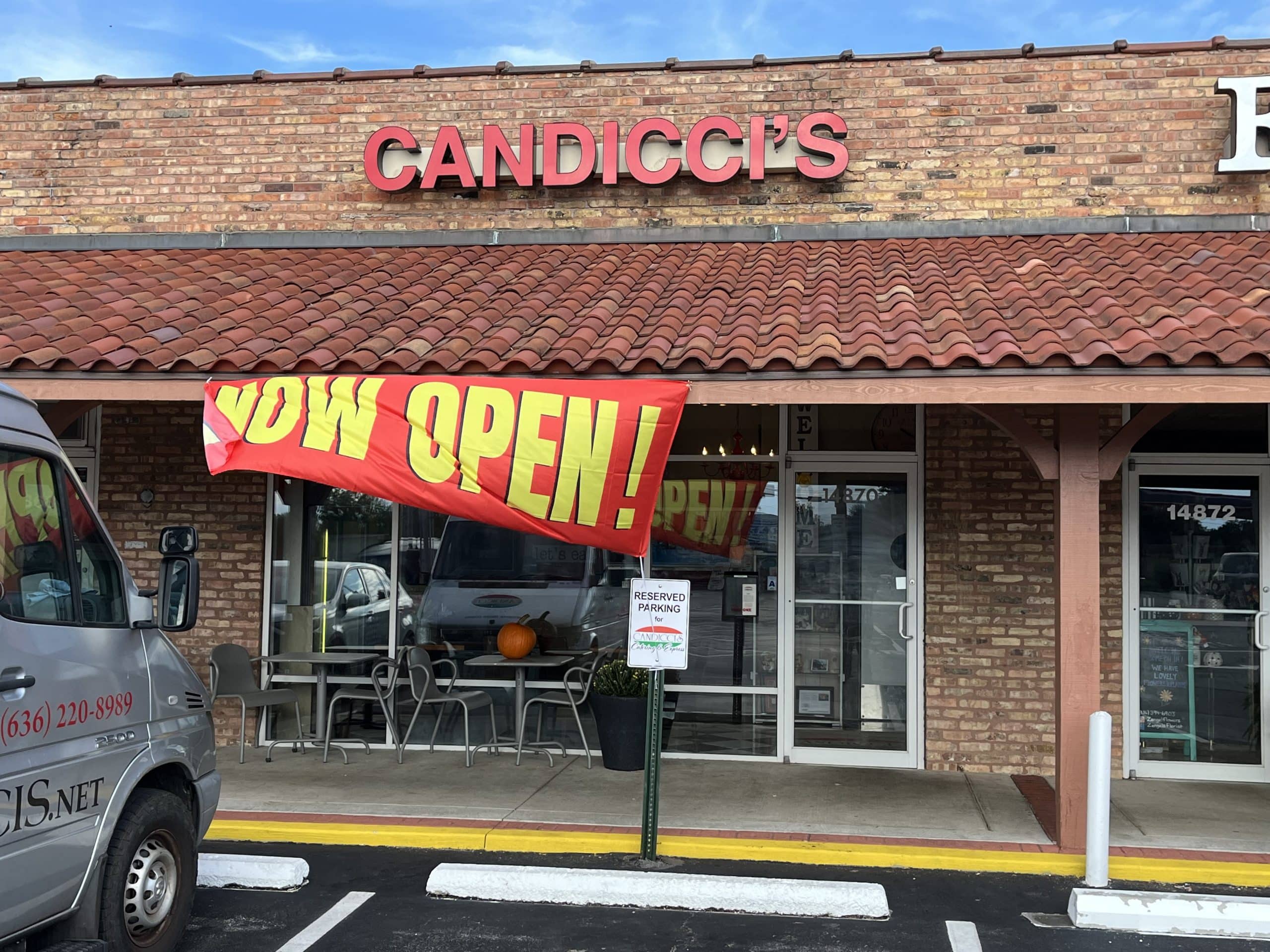 Candiccis - Football-Season Pizza Special Announced
