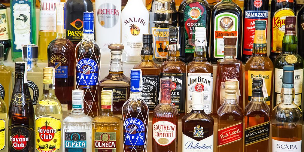 Why Missouri Requires Restaurants To Buy Alcohol From Distributors