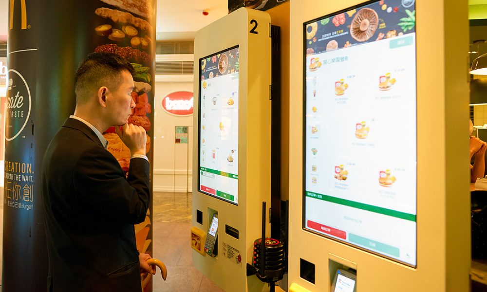 Local Venues Test Cashless Kiosks For Faster Service