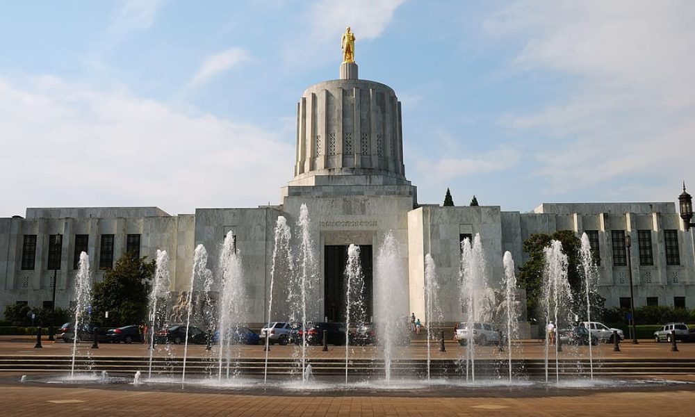 Oregon Laws Taking Effect January 1, 2026