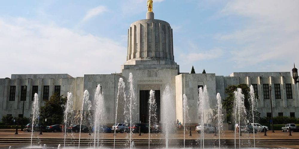 Oregon Laws Taking Effect January 1, 2026