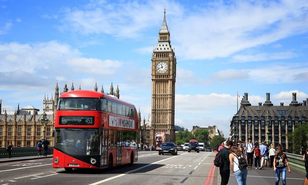 UK and Bangladesh Strengthen Defense Ties