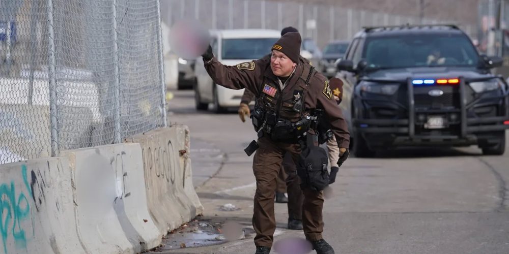 Anti-ICE agitators arrested after chaos erupts near Minnesota federal building