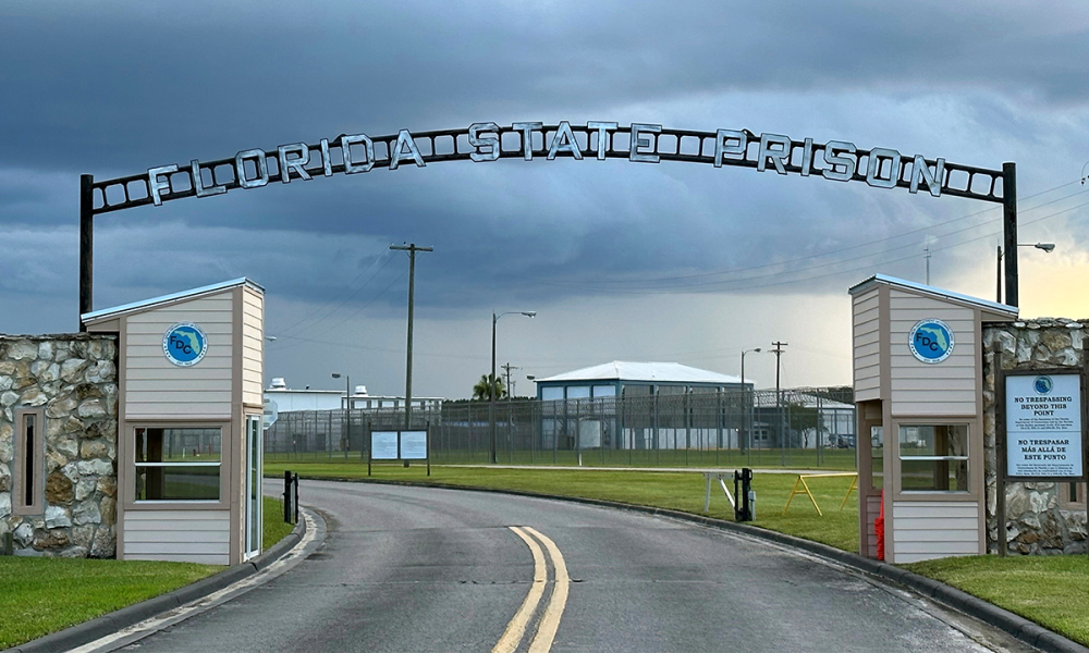 Florida man put to death for struggling with officer over gun, resulting in fatal shooting.