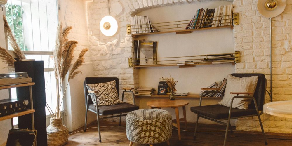 The Ultimate Guide to Ottomans: Style, Function, and Comfort